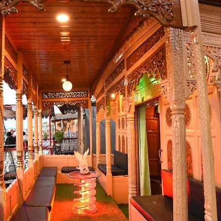 Hôtel The Heritage Safina Group Of Houseboats à Srīnagar Extérieur photo