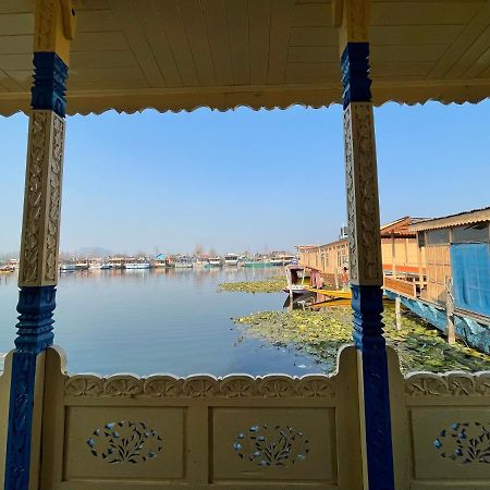 Hôtel The Heritage Safina Group Of Houseboats à Srīnagar Extérieur photo