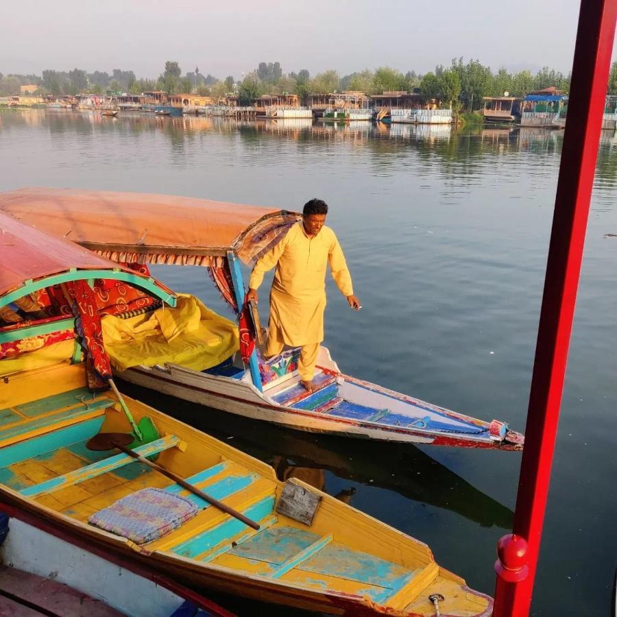 Hôtel The Heritage Safina Group Of Houseboats à Srīnagar Extérieur photo