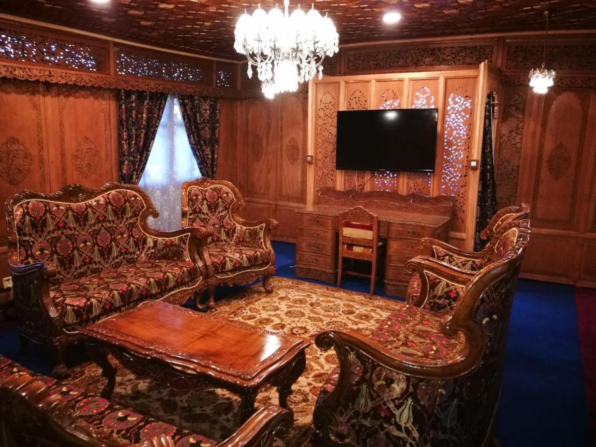 Hôtel The Heritage Safina Group Of Houseboats à Srīnagar Extérieur photo